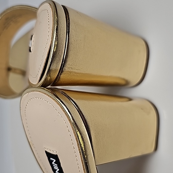 Nine West Gogo Thong Sandals Slides Block Heels Shoes Square Open Toe Gold 6 - Picture 11 of 15